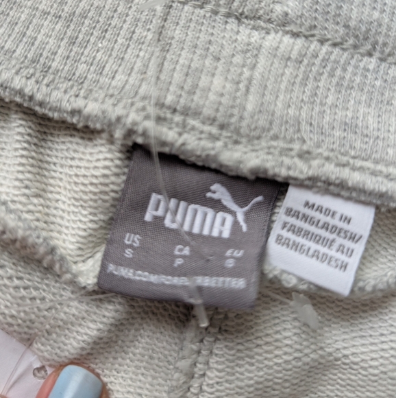 160/161.Nwt PUMA Women's Athletic Gray Shorts - Picture 6 of 6